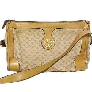 Gucci‎ Vintage GG Fabric Leather Trim Gold Hardware Shoulder Bag Pocketbook